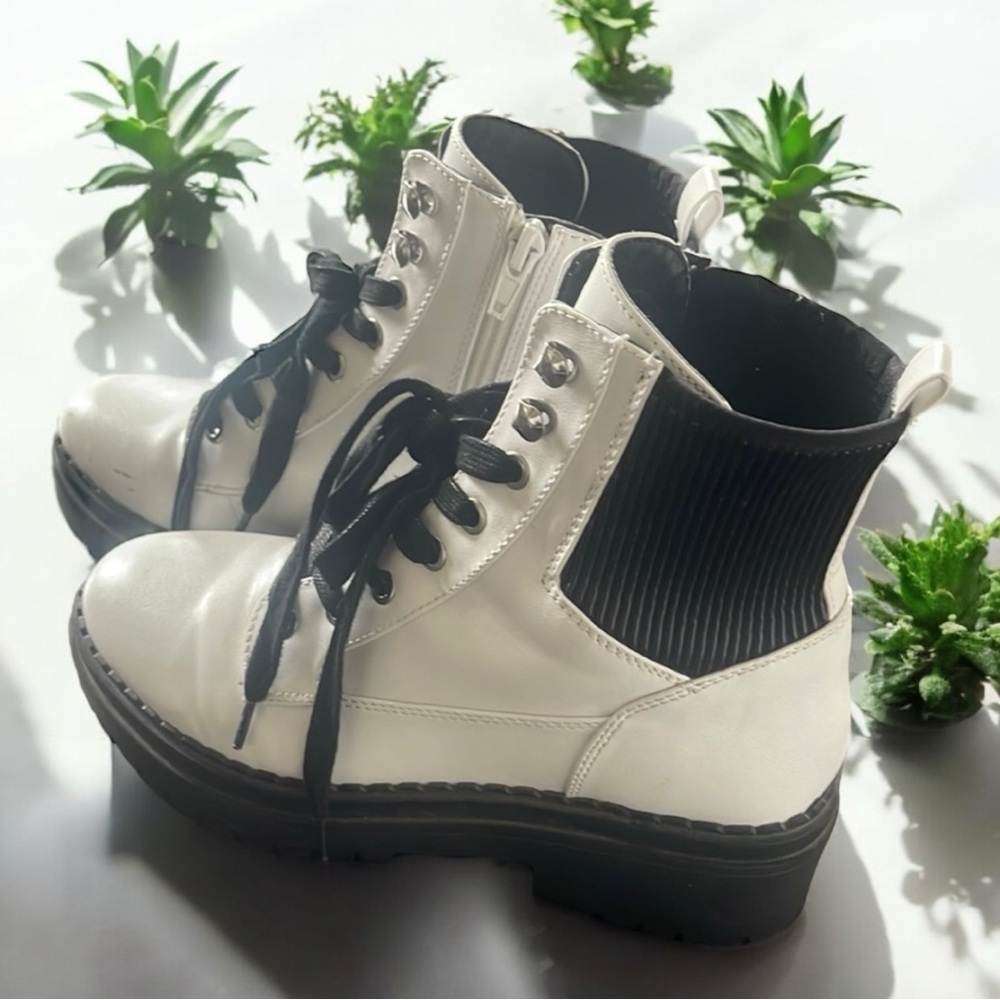 INDIGO REIN | Boots, size 7 - Picture 4 of 9